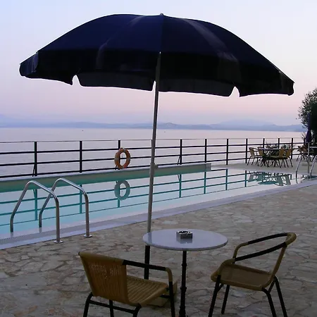 Glyfa * Μπαρμπάτι