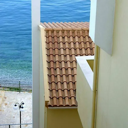 Glyfa Βίλα Μπαρμπάτι